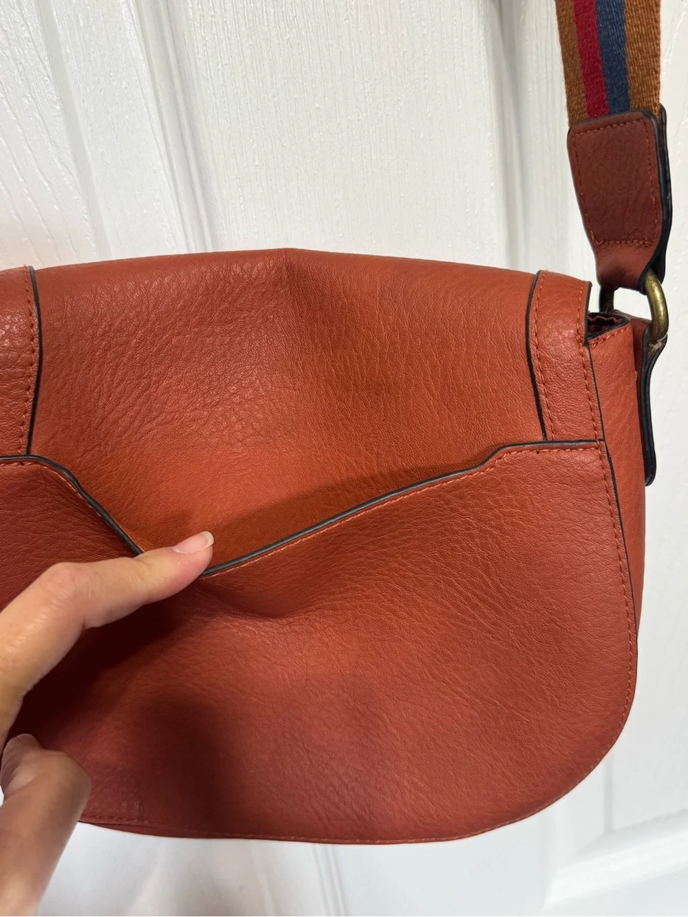 Universal Thread Cognac Textured Classic Flap Saddle Crossbody Striped Strap Bag